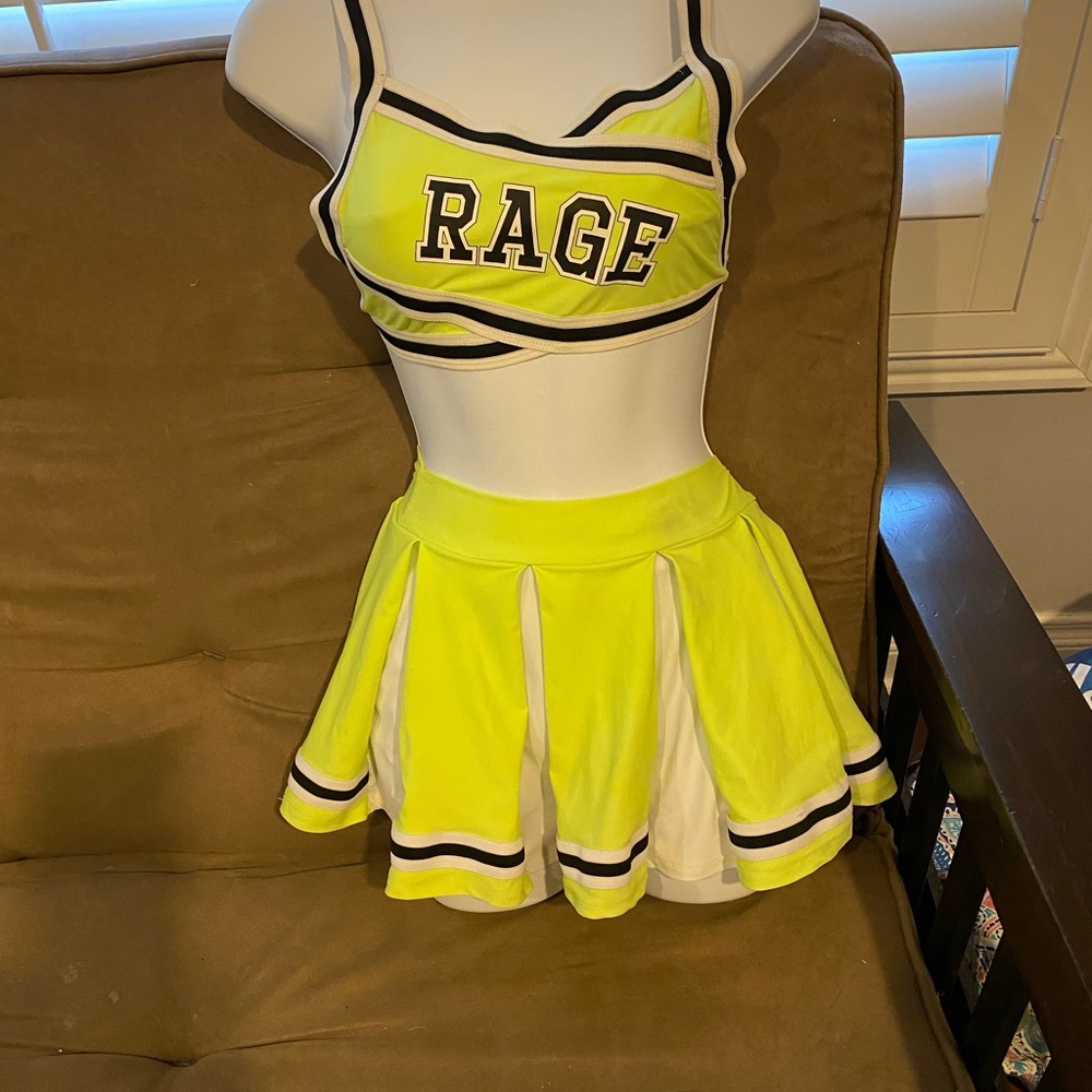 I heart raves cheer leader costume ML slight staining shown in pictures